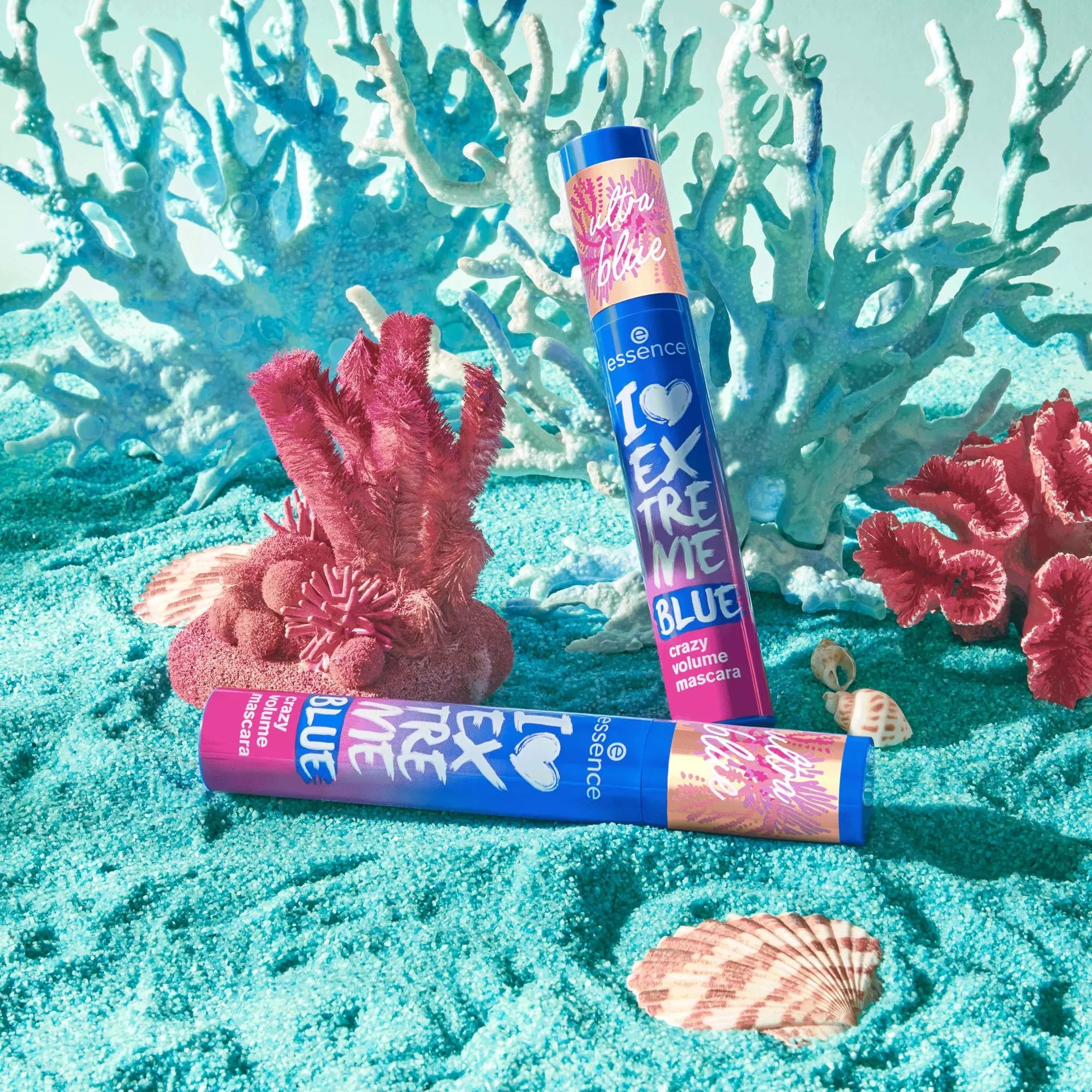 ESSENCE LIFE in CORAL I LOVE EXTREME BLUE mascara volumizzante
