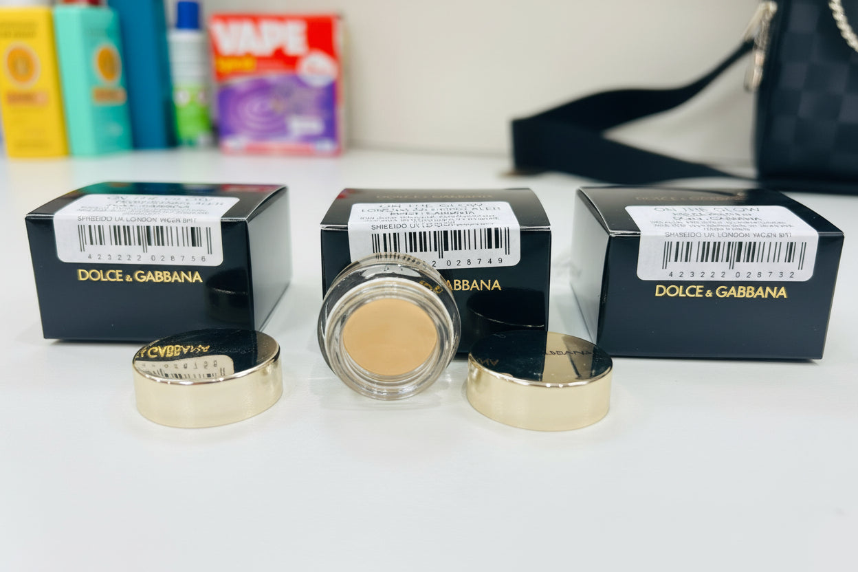 Campioncino DOLCE & GABBANA ON THE GLOW Correttore in crema viso, in confezione travel/da viaggio da 5ml.