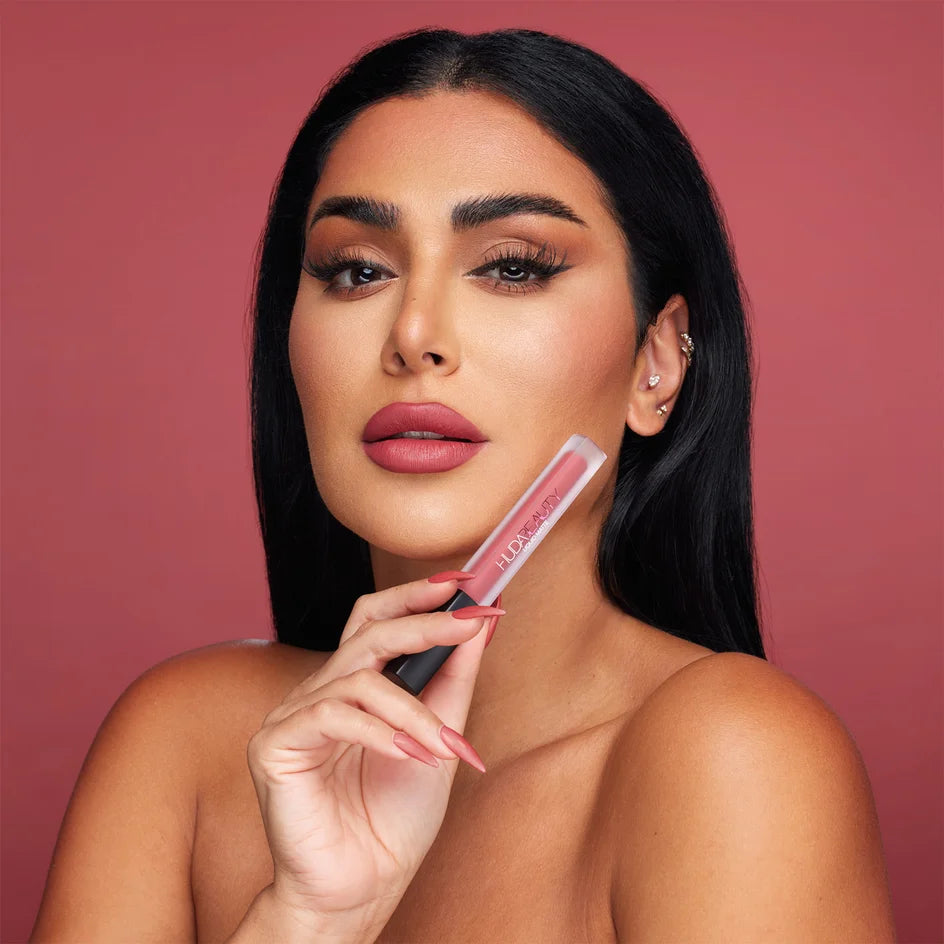 HUDA BEAUTY Rossetto liquido opaco ultra-comfort anti-trasferimento Huda Beauty - Perfezionista